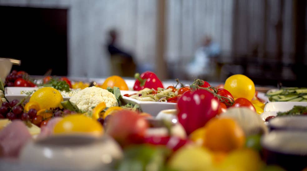Detaljebillede af grøntsager på buffeten på Clarion Collection Hotel Grand Bodø i Norge