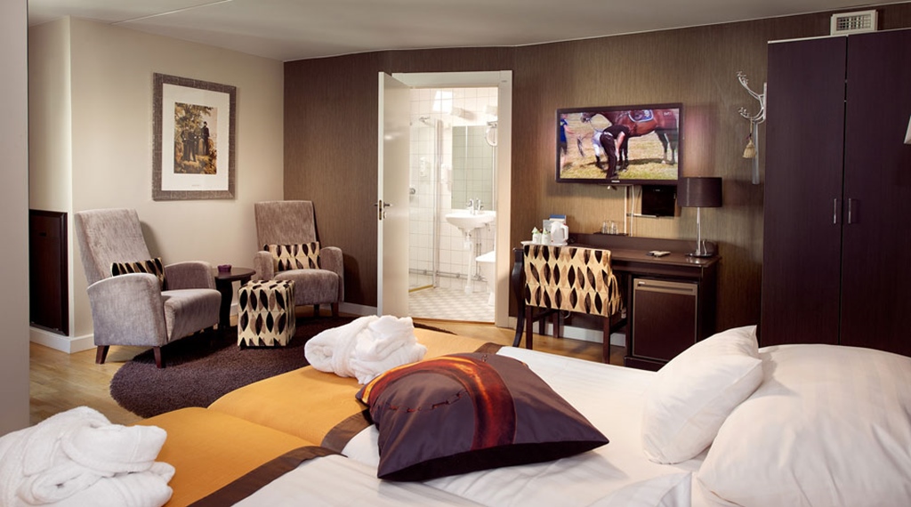 Elegant og luksuriøst dobbelt deluxe hotelværelse på Tapto Hotel Stockholm